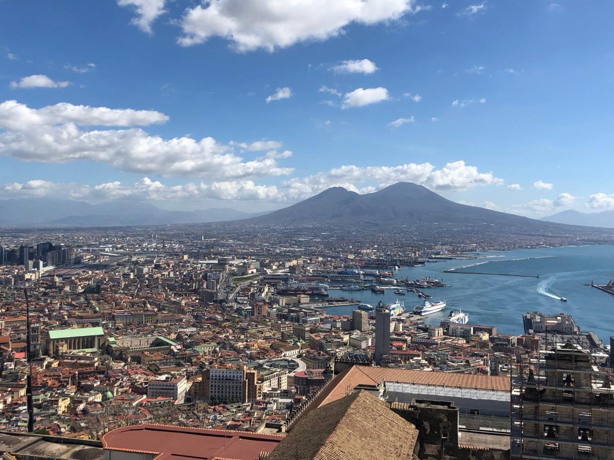 โตเลโดสต็อป Hotel เนเปิลส์ ภายนอก รูปภาพ View of the city of Naples